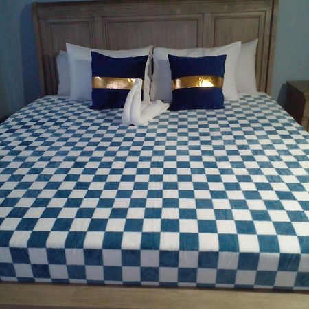 Czar'S Citadel-2 Bedroom Apt 23E At Columbus Heights Ocho Rios Eksteriør bilde